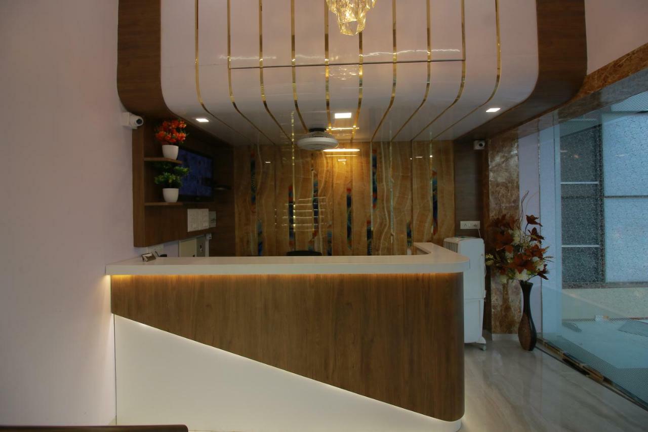 Hotel Apex Наві-Мумбаї Екстер'єр фото